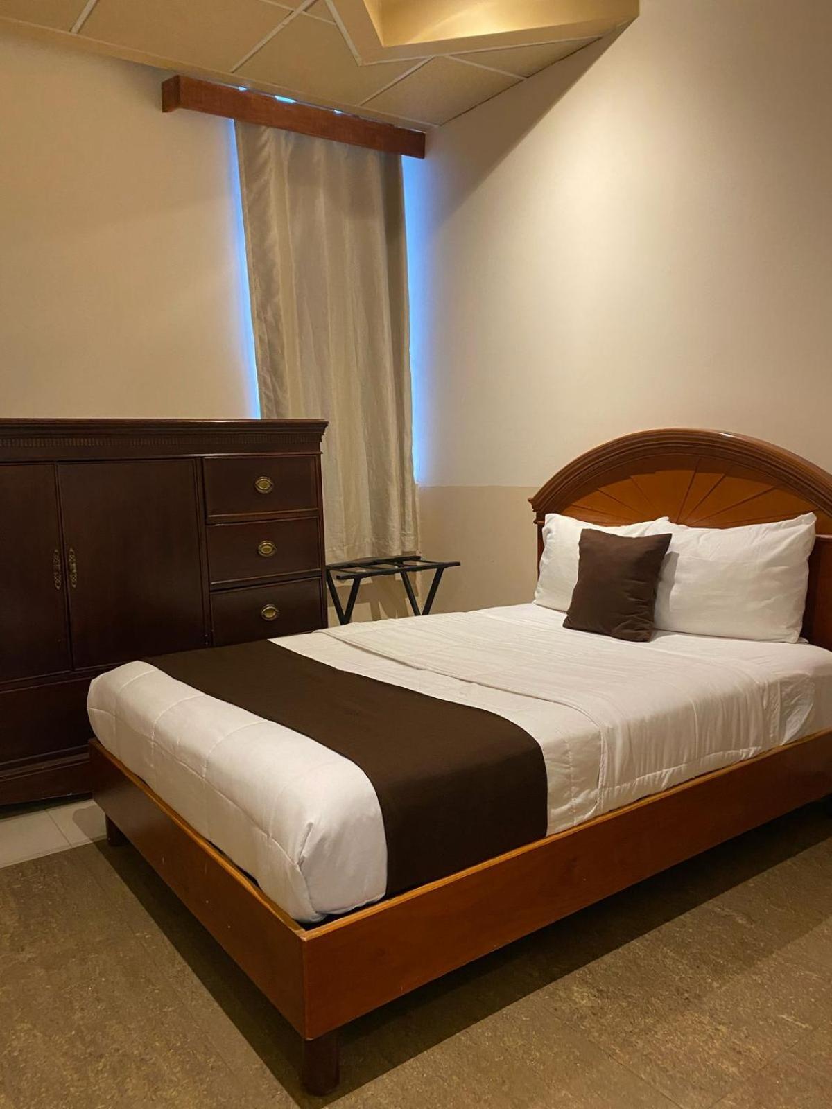 El Regio Hotel Monterrey Eksteriør billede